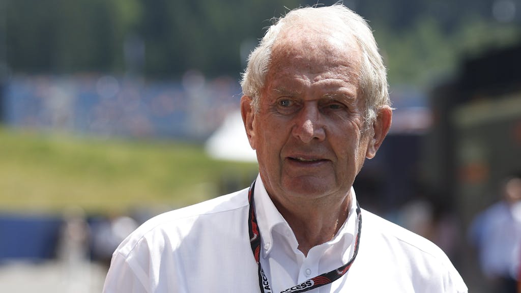 Red-Bull-Motorsport-Berater Helmut Marko kommt zum freien Training beim Großen Preis von Österreich.