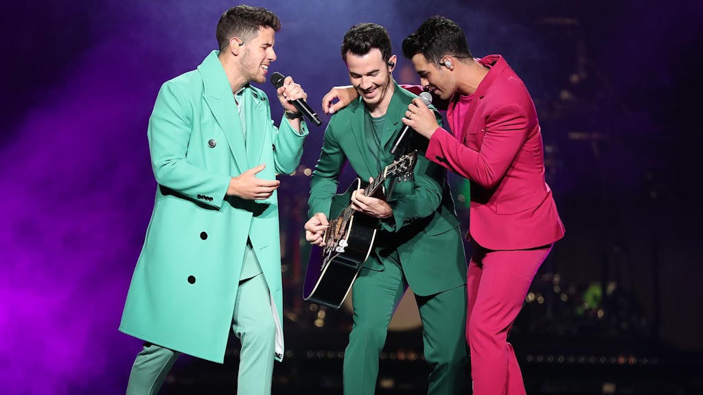Die Jonas Brothers treten im Amway Center in Orlando auf.