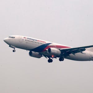 Die Boeing 777 von Malaysian-Airlines-Flug MH370 kurz nach dem Start. Das Flugzeug verschwand am 13. März 2014 vom Radar.