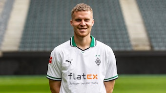 Nico Elvedi, Innenverteidiger bei Fußball-Bundesligist Borussia Mönchengladbach in der Saison 2023/2024. Er ist Schweizer Nationalspieler und trägt die Rückennummer 30.