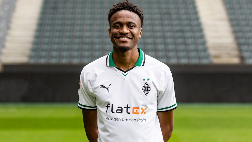 Nathan Ngoumou, Rechtsaußen von Fußball-Bundesligist Borussia Mönchengladbach in der Saison 2023/2024.