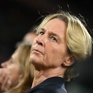 Martina Voss-Tecklenburg litt mit ihrer Mannschaft, die Bundestrainerin hat nun ein historisches Scheitern zu verantworten.