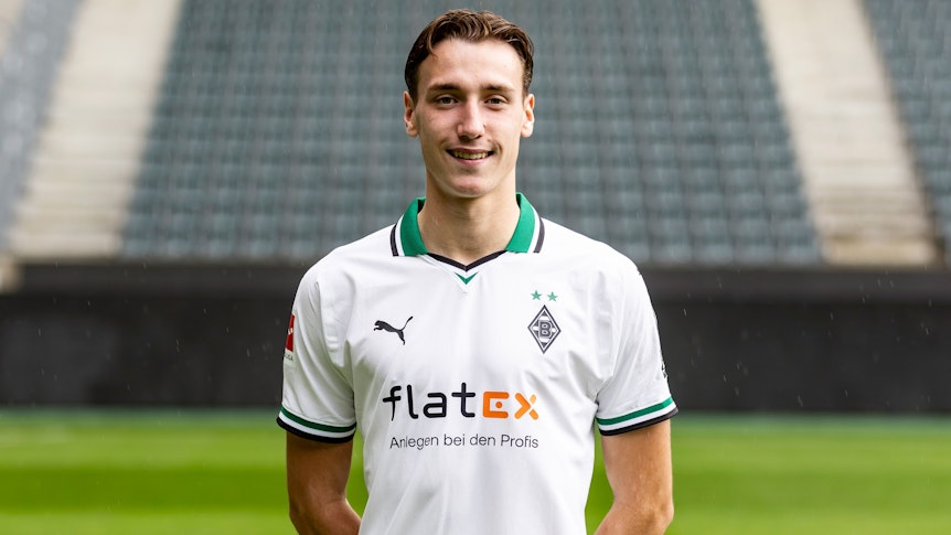 Simon Walde, Rechtsverteidiger von Fußball-Bundesligist Borussia Mönchengladbach in der Saison 2023/2024.