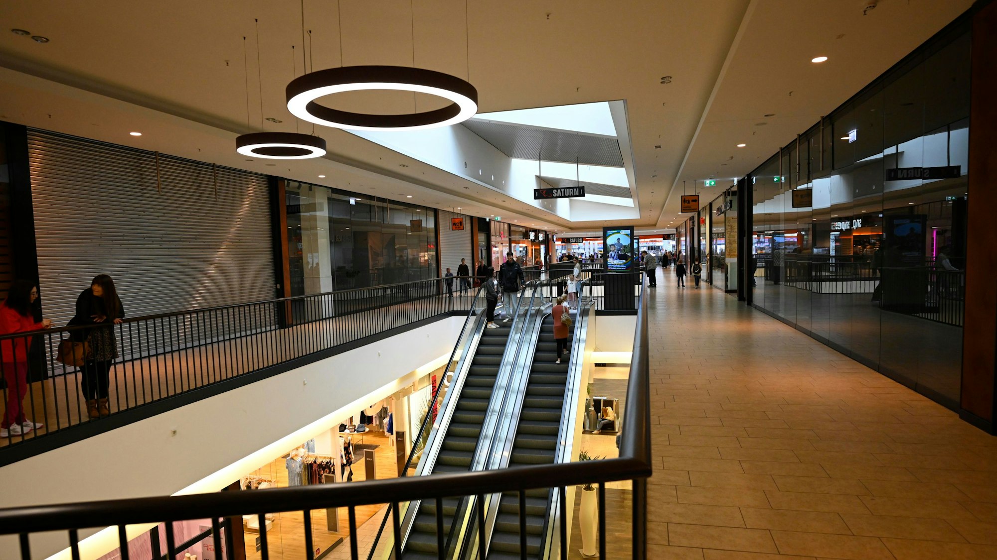Blick in das Einkaufszentrum Forum in Gummersbach.