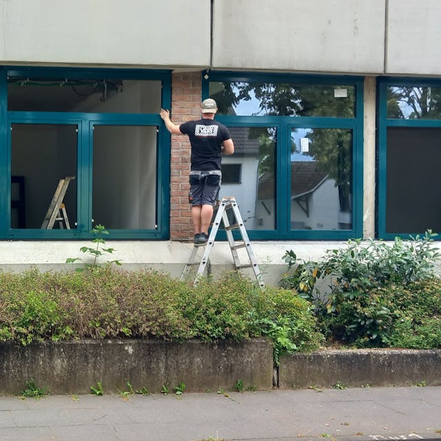 Ende Juni werden bei der Flutsanierung Swistbachschule in Heimerzheim noch neue Fenster eingebaut