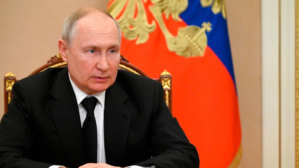 Wladimir Putin nimmt am 4. August per Videokonferenz an einem Treffen mit den ständigen Mitgliedern des Sicherheitsrats teil.