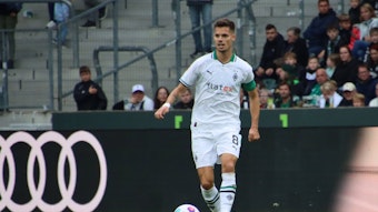 Julian Weigl führte das Team von Borussia Mönchengladbach am Samstag (5. August 2023) beim Testspiel gegen HSC Montpellier zeitweise als Kapitän an.