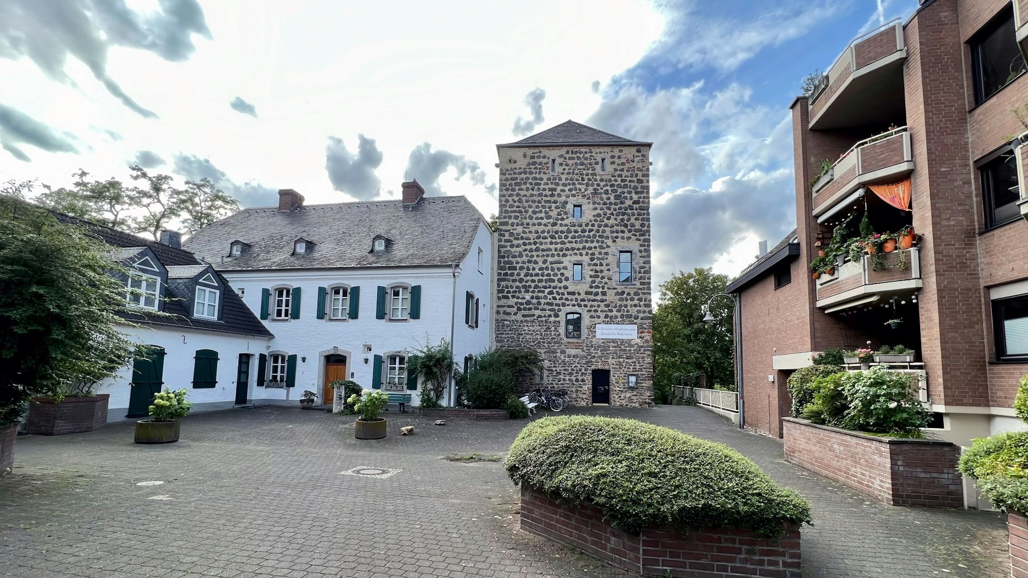 Der Zündorfer Wehrturm
