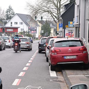 Das Foto zeigt die Altenberger-Dom-Straße in Schldgen
