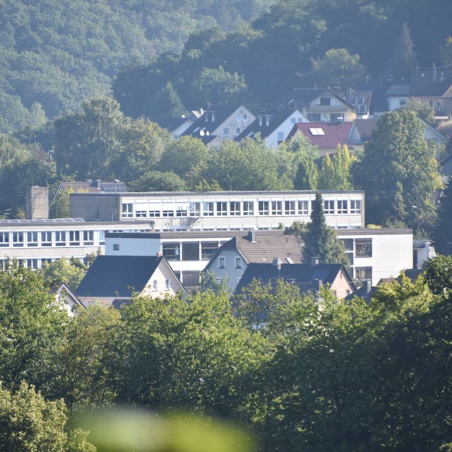 Blick auf den Standort Rosbach der Gesamtschule Windeck.