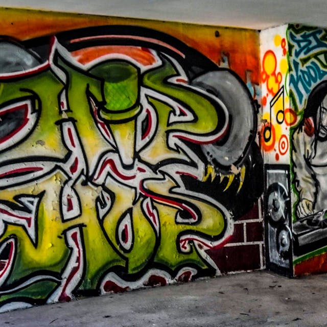 Ein Wandgemälde am Geburtsort des Hip Hop in den Sedgwick Houses in der Bronx zeigt ein Bild des Schöpfers des Genres DJ Kool Herc.