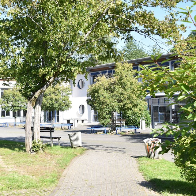 Der Schulhof der Gesamtschule Windeck am Standort Herchen