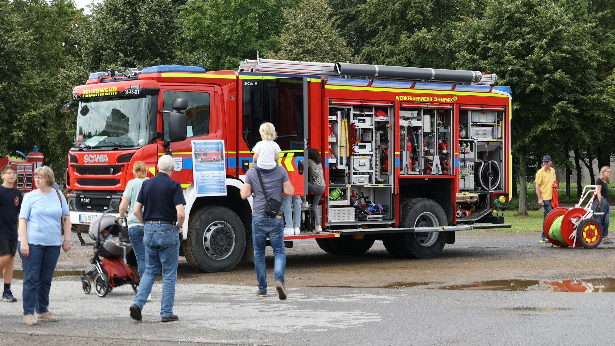 Feuerwehrwagen der Werksfeuerwehr im Chempark