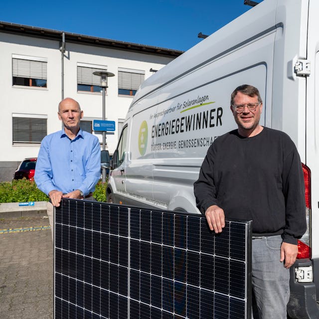 Hubert Vienken (links) steht der Genossenschaft Energiegewinner vor, Kay Voßhenrich gründete sie 2010.