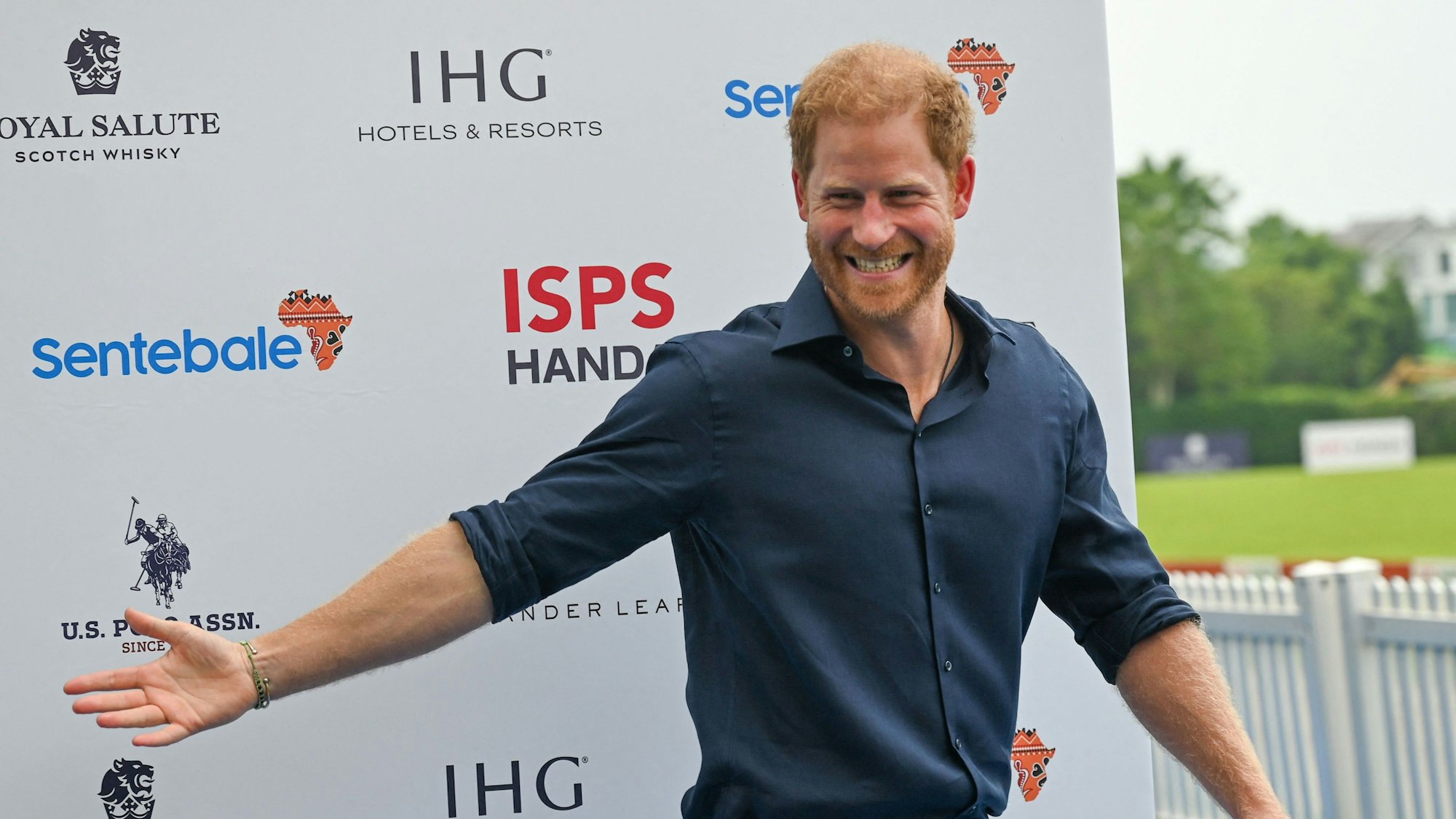 Der britische Prinz Harry besucht den Sentebale ISPS Handa Polo Cup in Singapur.