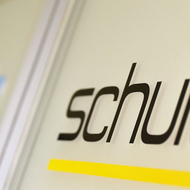 Hier sieht man den Schufa-Schriftzug, aufgenommen an der Schufa Geschäftsstelle in Berlin.&nbsp;
