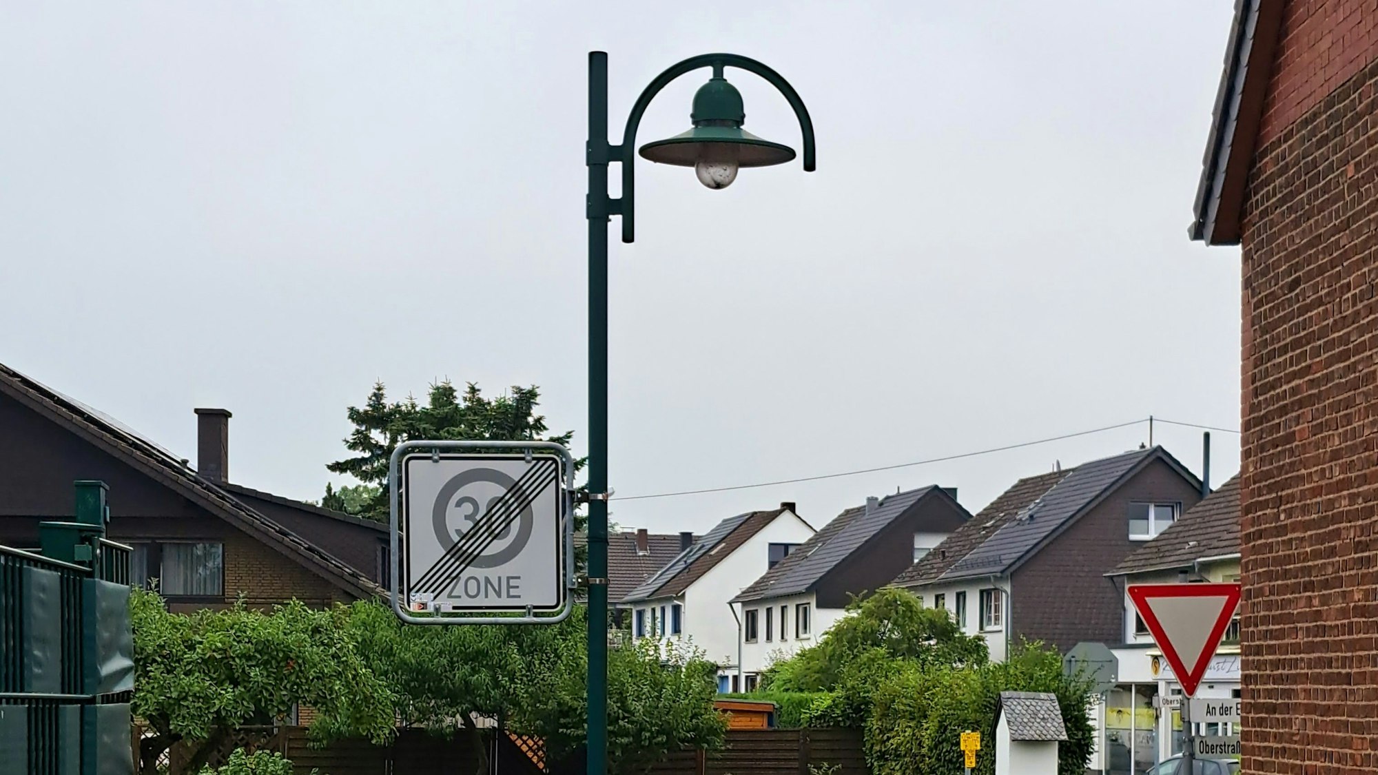 Um Energie zu sparen, soll die Straßenbeleuchtung auf den Niederkasseler Straßen auch in Zukunft zwischen 1 und 5 Uhr ausgeschaltet bleiben.