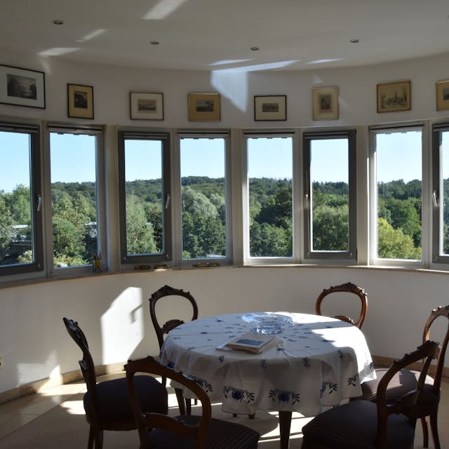 Gerhard und Ursula Kieffer leben seit 27 Jahren in zwei umgebauten Futtersilos
Das Panoramazimmer bietet einen herrlichen Ausblick