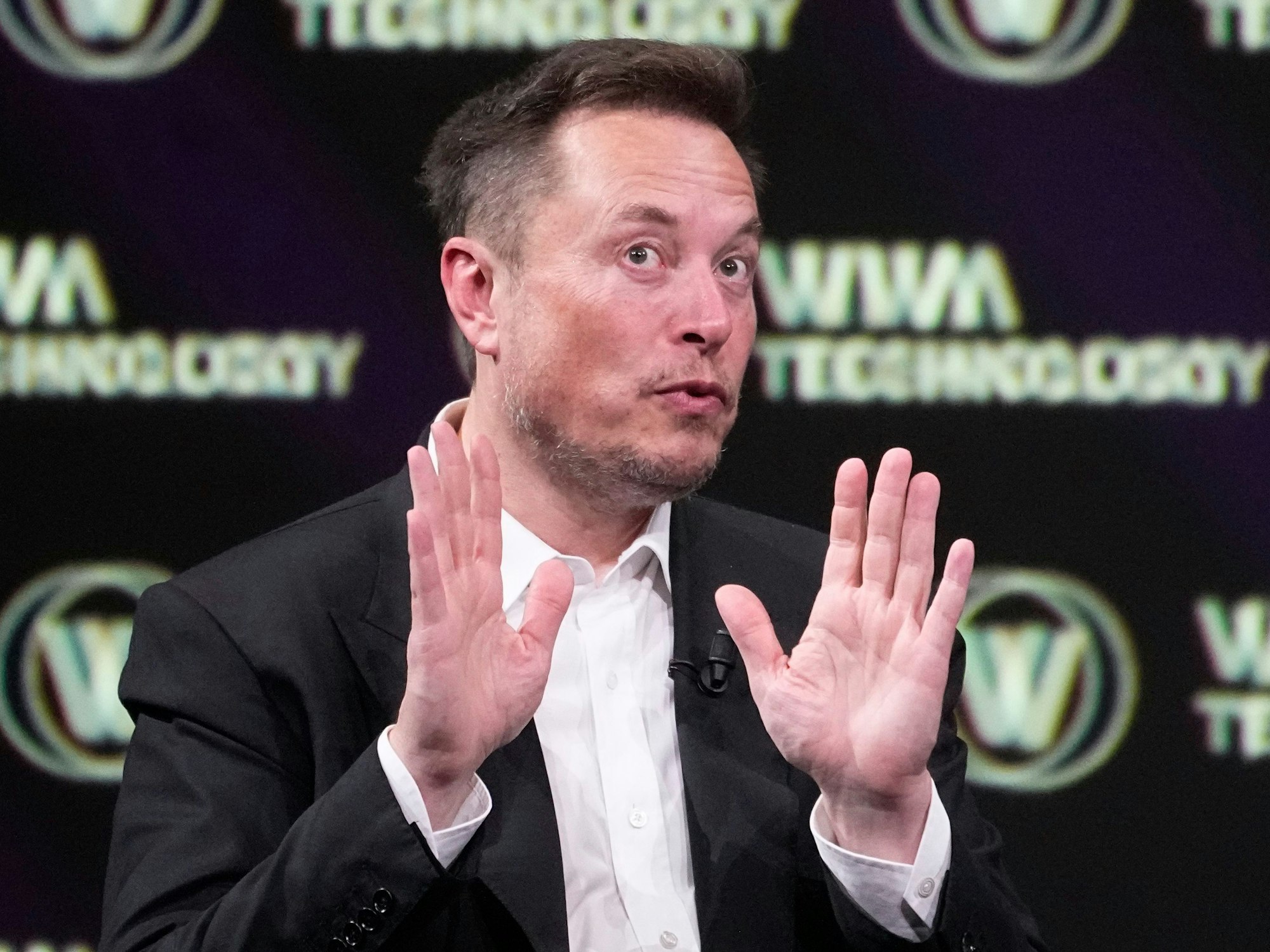Elon Musk, Eigentümer von X (vormals Twitter), Tesla und SpaceX, spricht auf der Vivatech-Messe Mitte Juni.