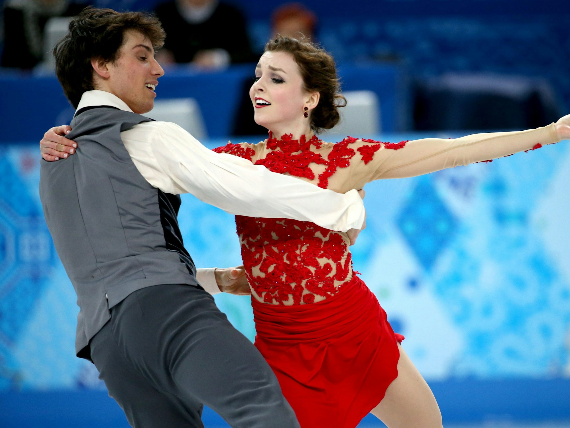 Alexandra Paul und ihr Partner Mitchell Islam bei ihrer Kür bei den Olympischen Spielen in Sotschi.