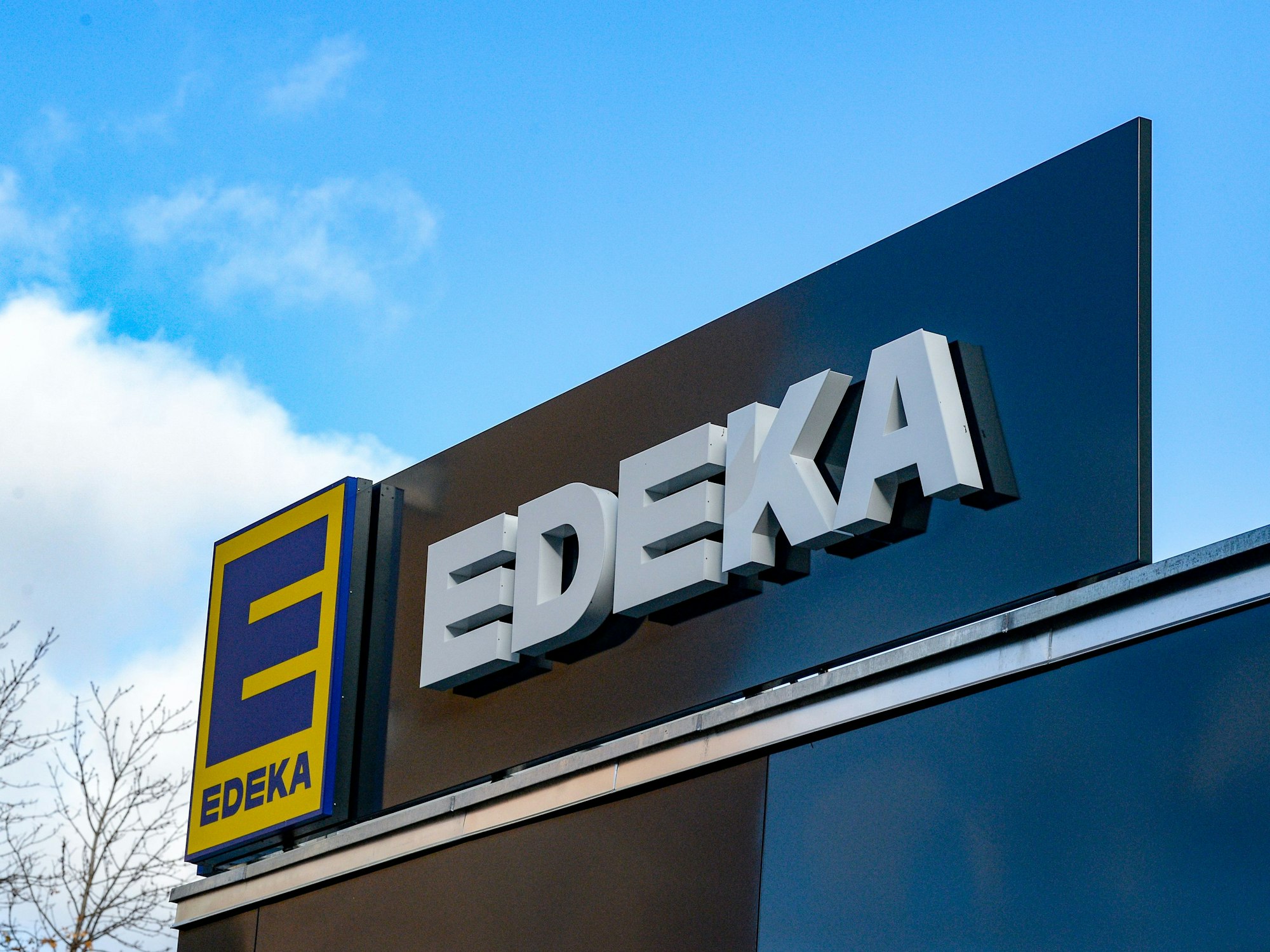 Das Logo vom Einzelhändler Edeka.