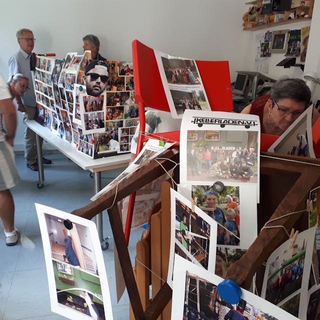 In den Räumen der Escher Straße 304 informiert eine große Ausstellung über die Aktivitäten aus bislang 25 Jahren Jugendarbeit.