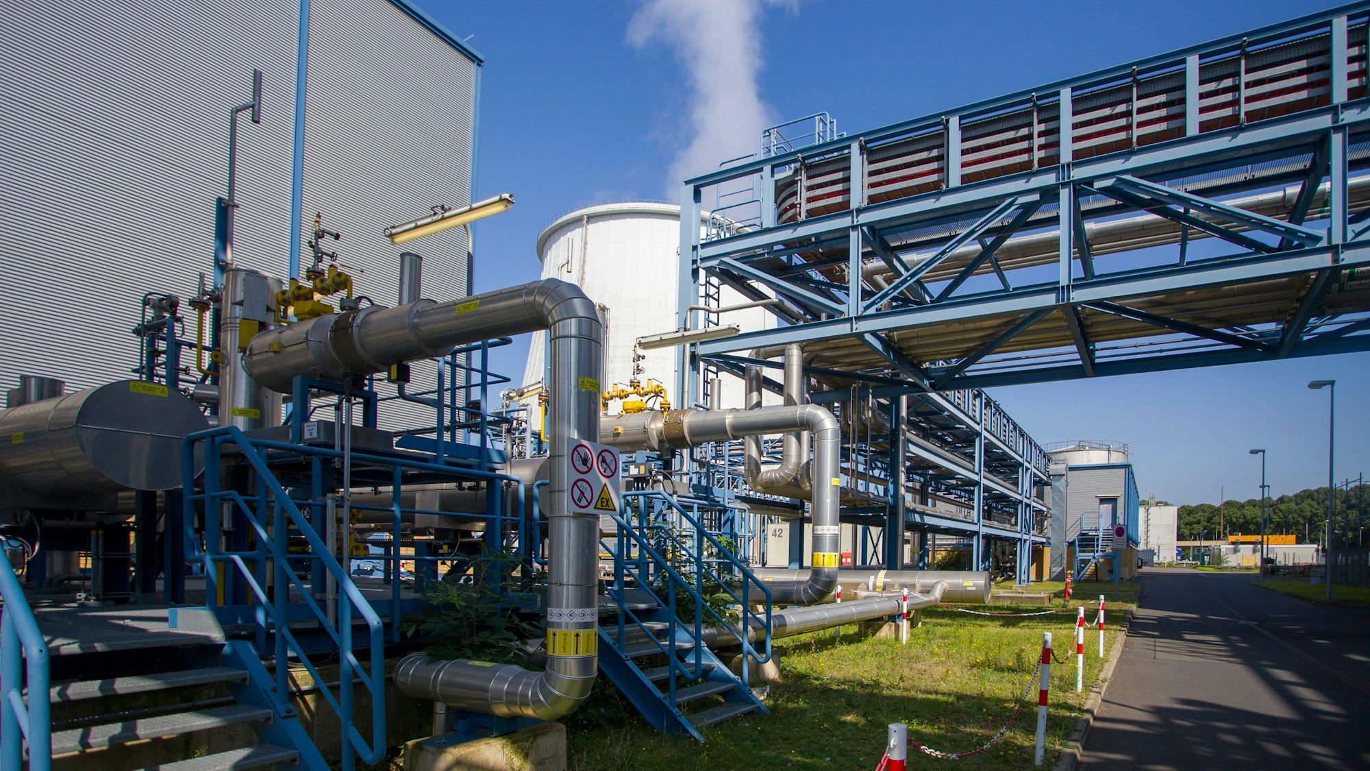 Im Heizkraft Niehl erzeugt die Rheinenergie bisher Fernwärme aus Erdgas. Bis 2035 soll die Produktion klimaneutral werden.