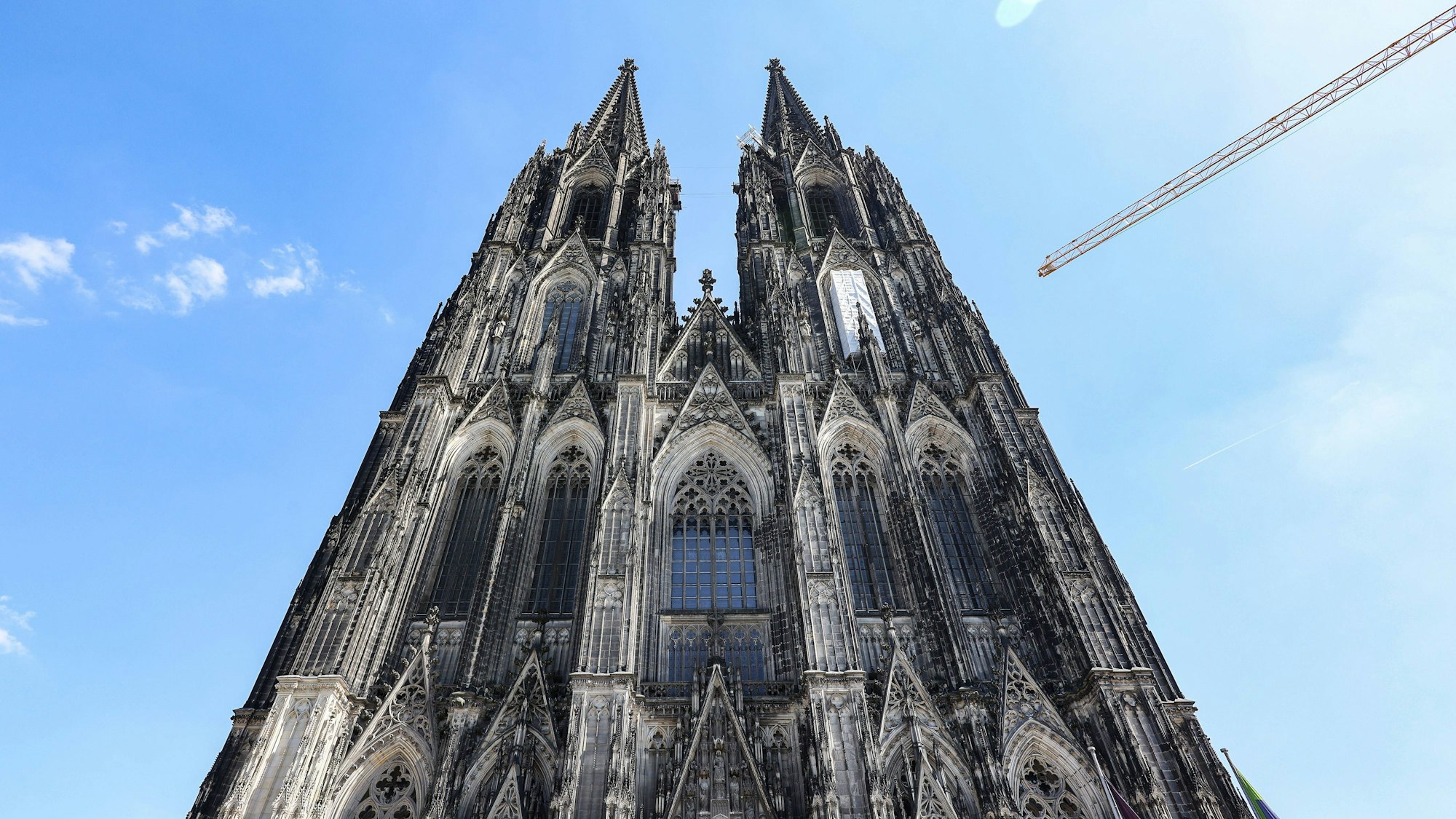 Der Kölner Dom, für viele das Wahrzeichen schlechthin für Köln, wird nicht mehr Teil des neuen Markendesigns des Erzbistums Köln sein.