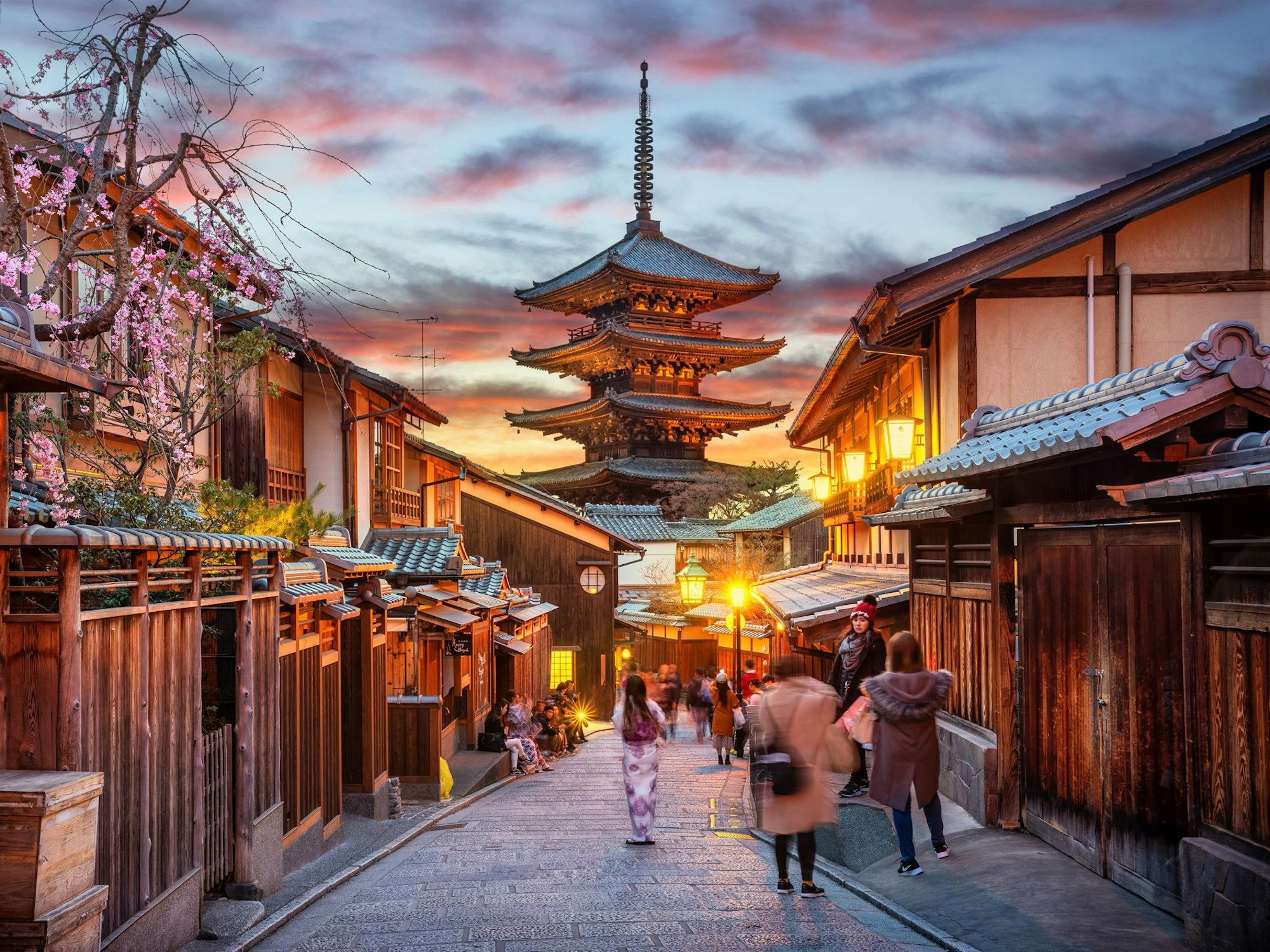 Blick in die Straßen von Kyoto, Japan.