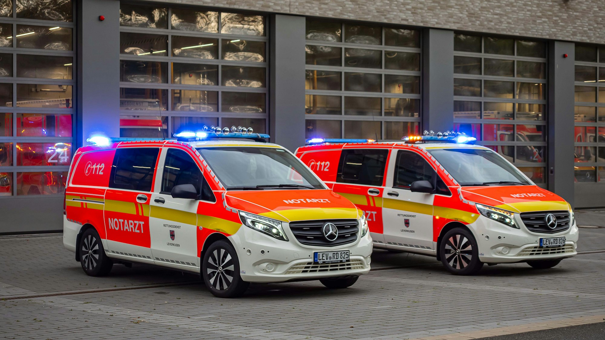 Feuerwehr Leverkusen hat zwei neue Notarztwagen