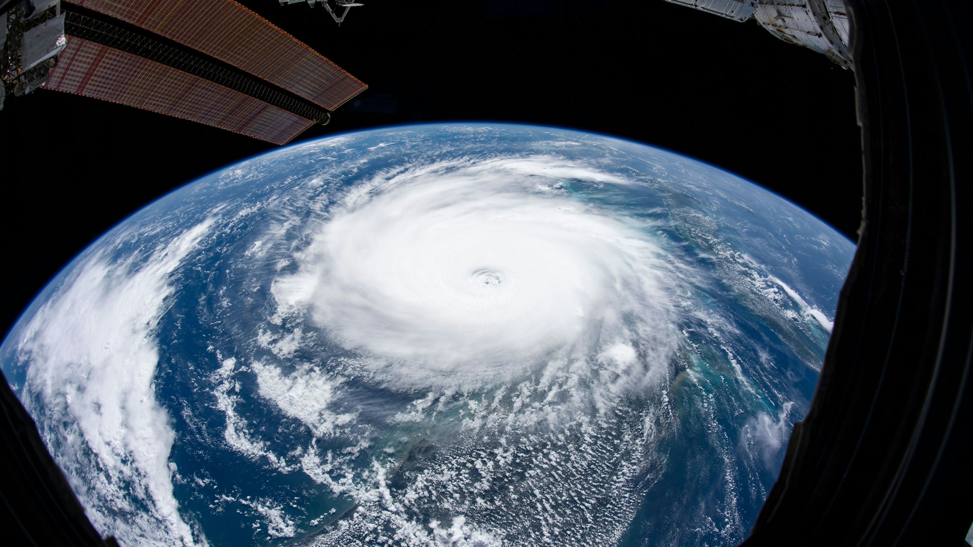 Der Hurrikan „Dorian“, aufgenommen von der Intenationalen Raumstation ISS, erreichte 2019 die höchste Hurrikan-Kategorie 5. Hurrikan „Lee“ hat aktuell die Stärke 2, könnte die seltene Höchstkategorie möglicherweise aber auch noch erreichen. (Archivbild)