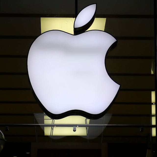 Das Apple-Logo auf einem Geschäft in München