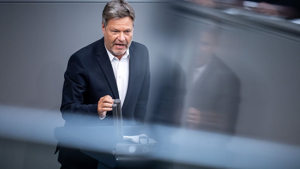 Robert Habeck (Bündnis 90/Die Grünen), Bundesminister für Wirtschaft und Klimaschutz, am Freitag (8. September) im Bundestag.