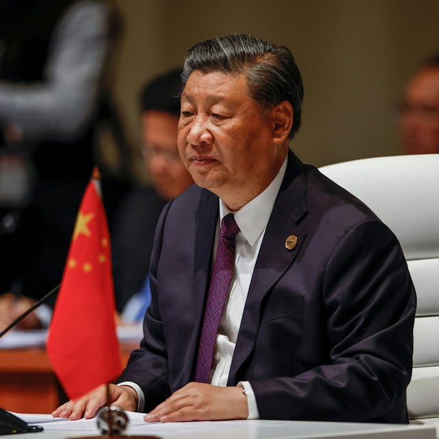 ARCHIV - 23.08.2023, Südafrika, Johannesburg: Xi Jinping, Präsident von China, nimmt an der Plenarsitzung des Brics-Gipfels teil. (zu dpa «Chinas Staatschef Xi Jinping reist nicht zu G20-Gipfel») Foto: Gianluigi Guercia/Pool AFP/AP/dpa +++ dpa-Bildfunk +++