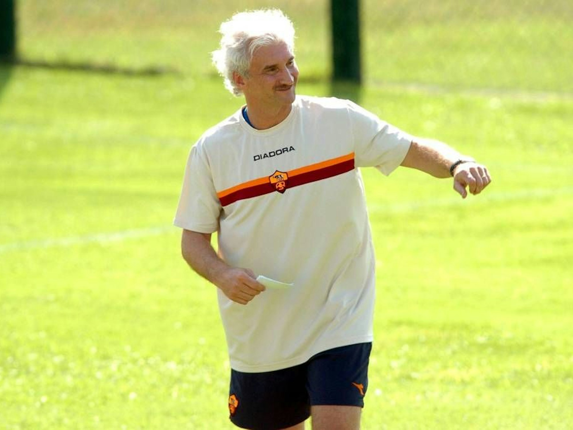Rudi Völler leitet ein Training bei AS Rom. 