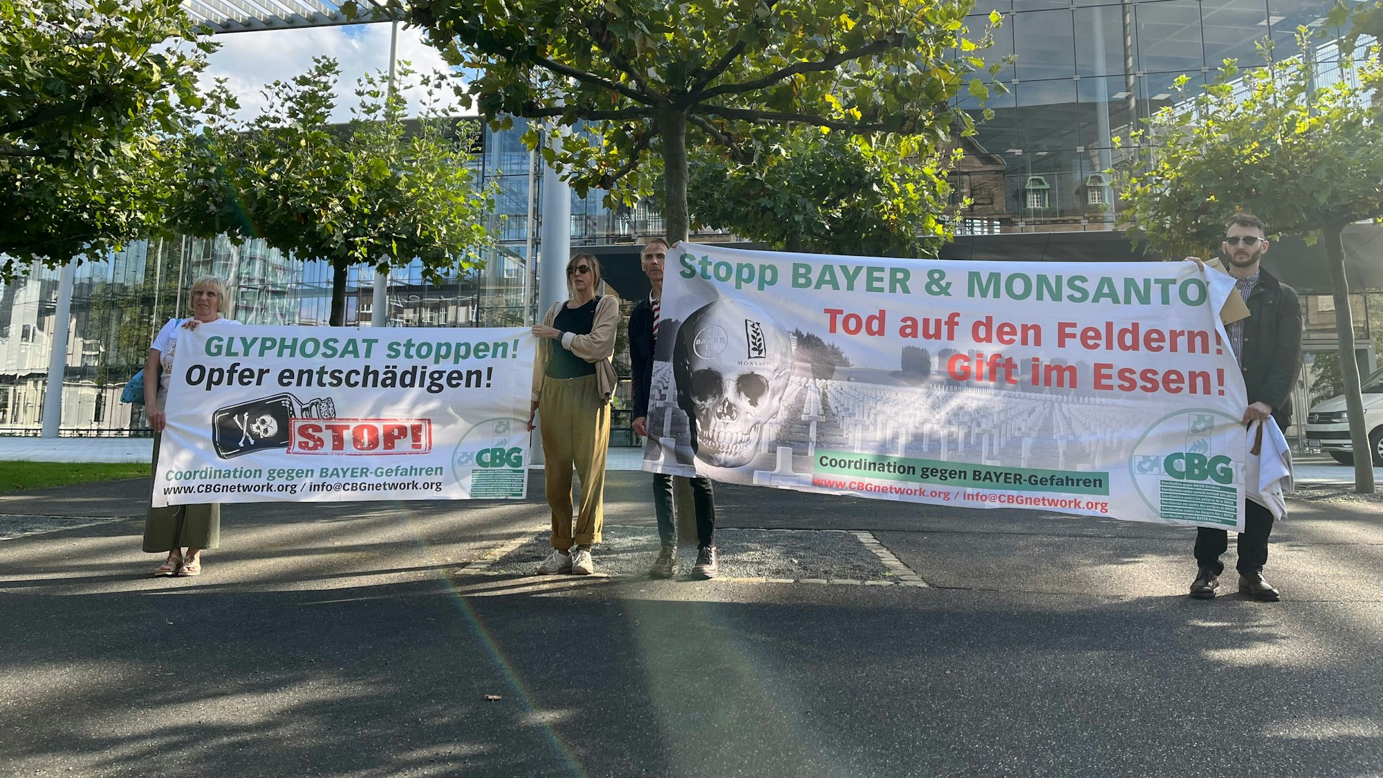 Protest gegen Bayer und Monsanto in Leverkusen