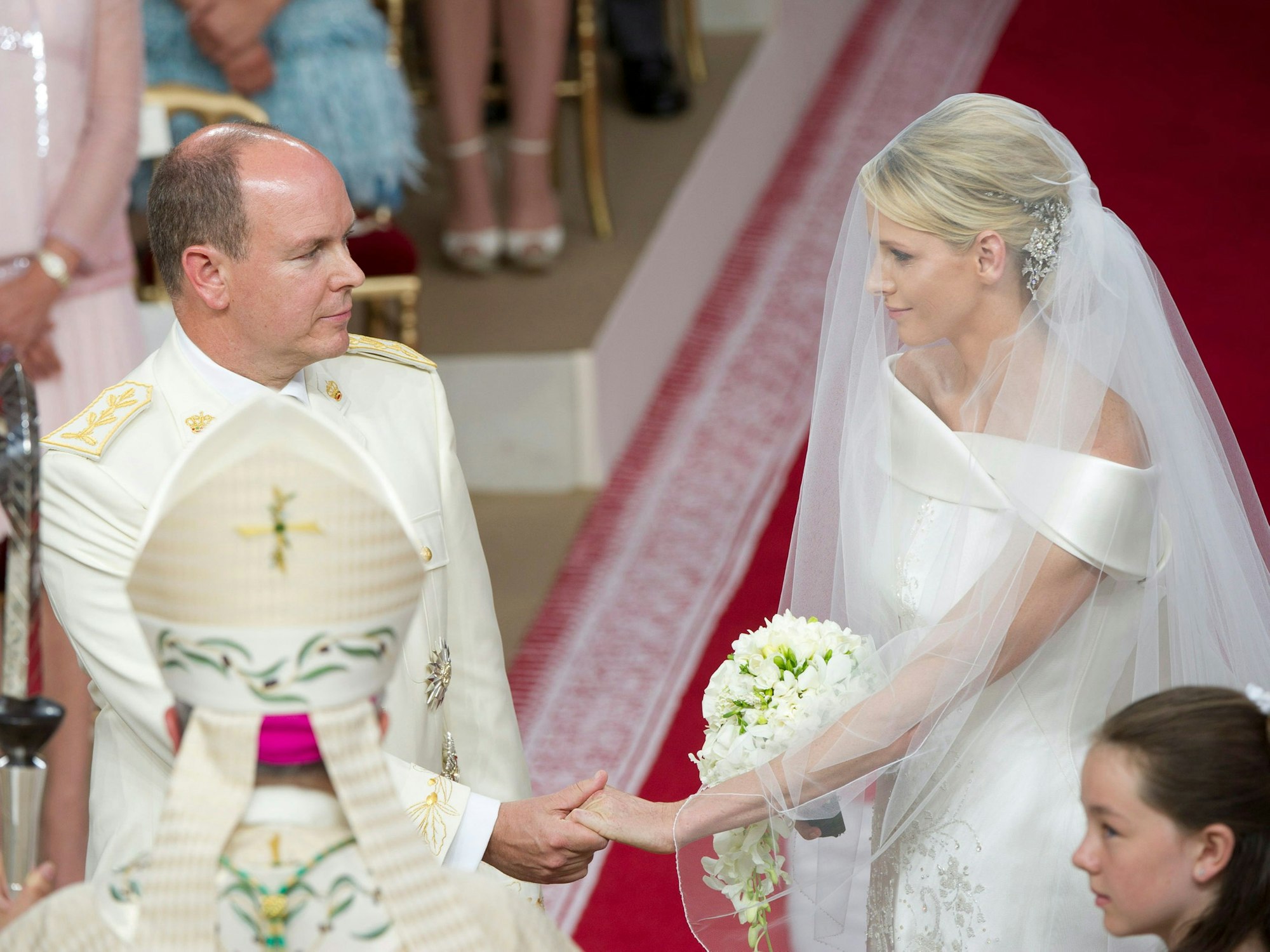 Fürst Albert und Fürstin Charlene heiraten.