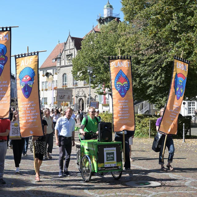 Die Klimademo Fridays for Future startet auf dem Konrad-Adenauer-Platz in Bergisch Gladbach.