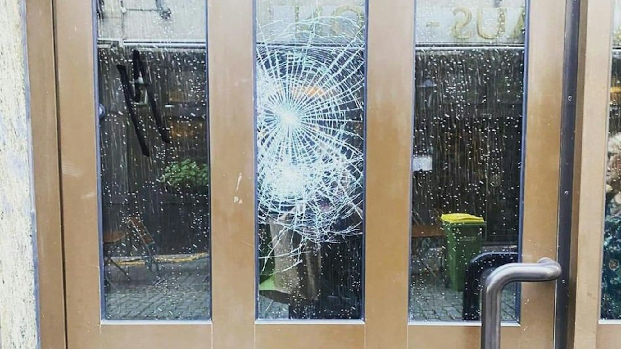 Vandalismus in der Geschäftsstelle der CDU in Köln