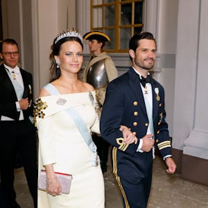 Prinzessin Sofia von Schweden und Prinz Carl Philip von Schweden beim Jubiläumsbankett anlässlich der Feierlichkeiten zum 50. Krönungsjubiläum von König Carl Gustav von Schweden im königlichen Schloss am 15. September 2023 in Stockholm, Schweden.