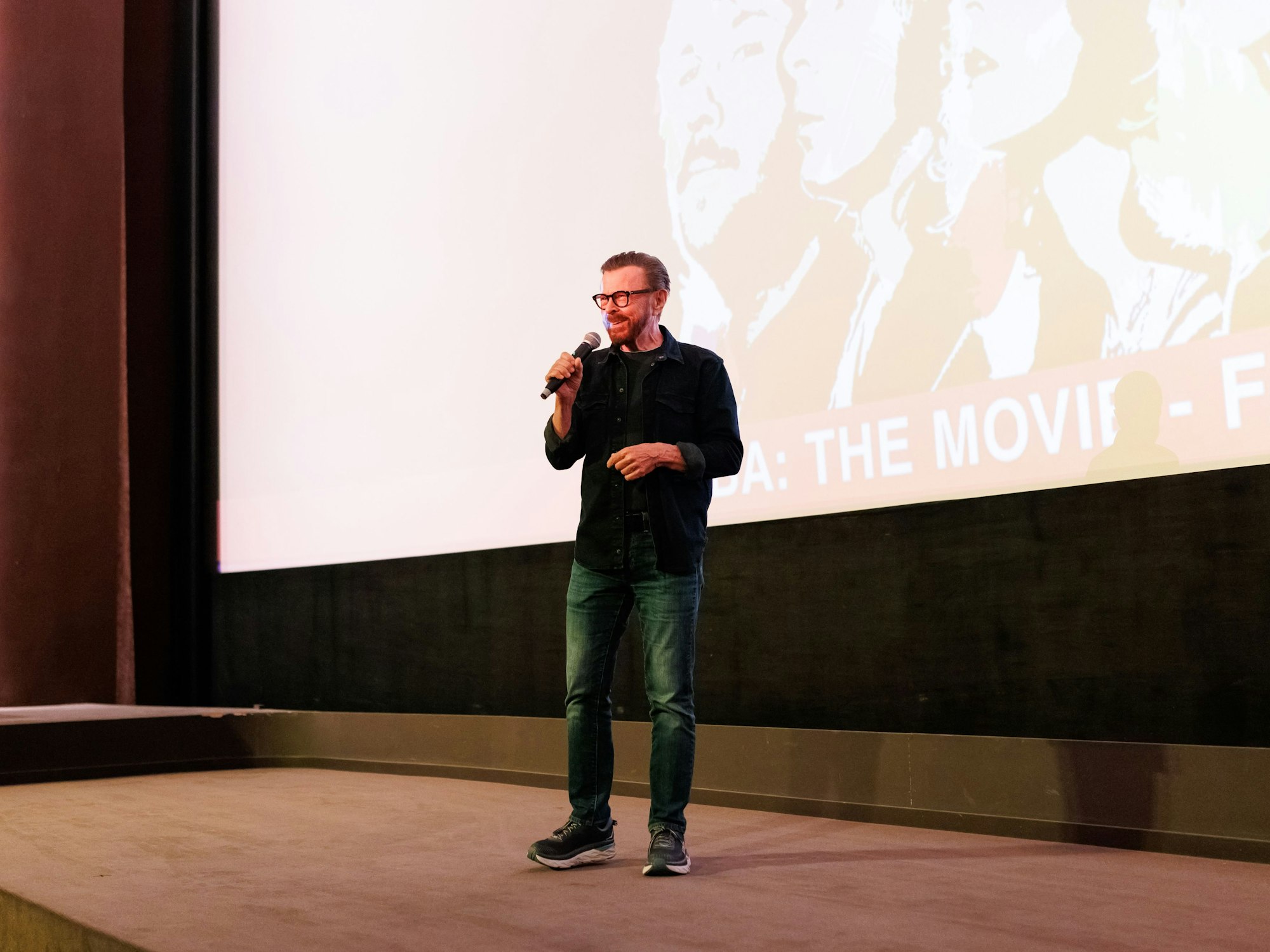 Björn Ulvaeus von Abba steht in Köln im Kino.