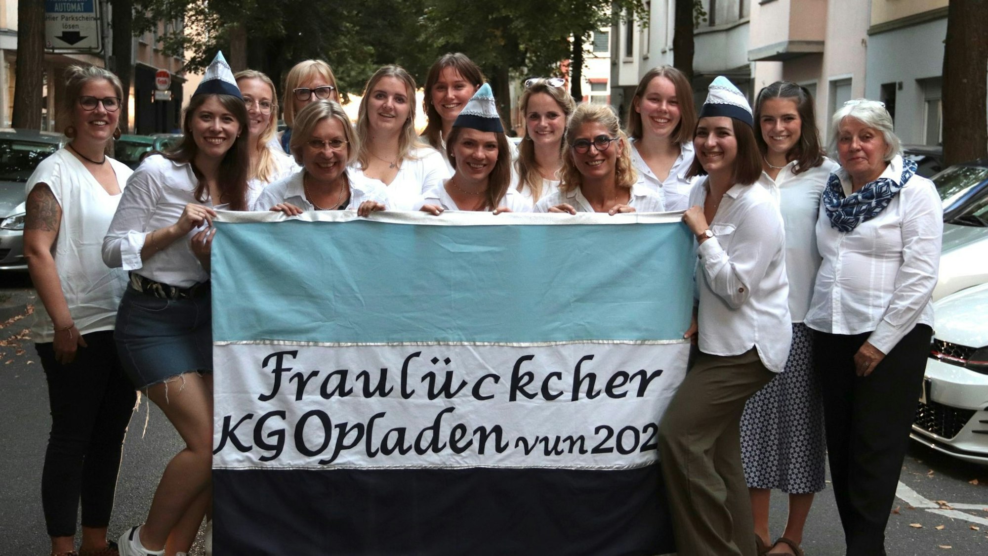 Die Fraulückcher aus Opladen sind der erste rein weibliche Karnevalsverein in Leverkusen.