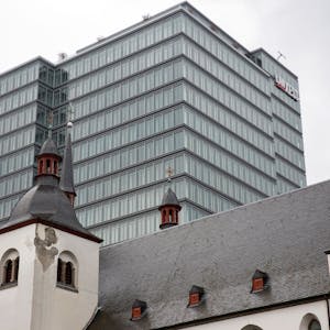 10.04.2021, Köln:  Die Hauptverwaltung von Lanxess in Deutz.
Foto: Michael Bause

copyright by Michael Bause



