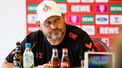 Steffen Baumgart gibt vor dem Spiel gegen den VfB Stuttgart Auskunft über seine Mannschaft.
