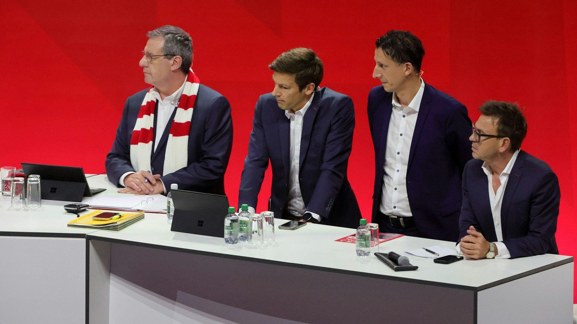 Stehen beim 1. FC Köln in der Kritik (v.l.): Präsident Werner Wolf, Vize Carsten Wettich sowie die Geschäftsführer Christian Keller und Markus Rejek.