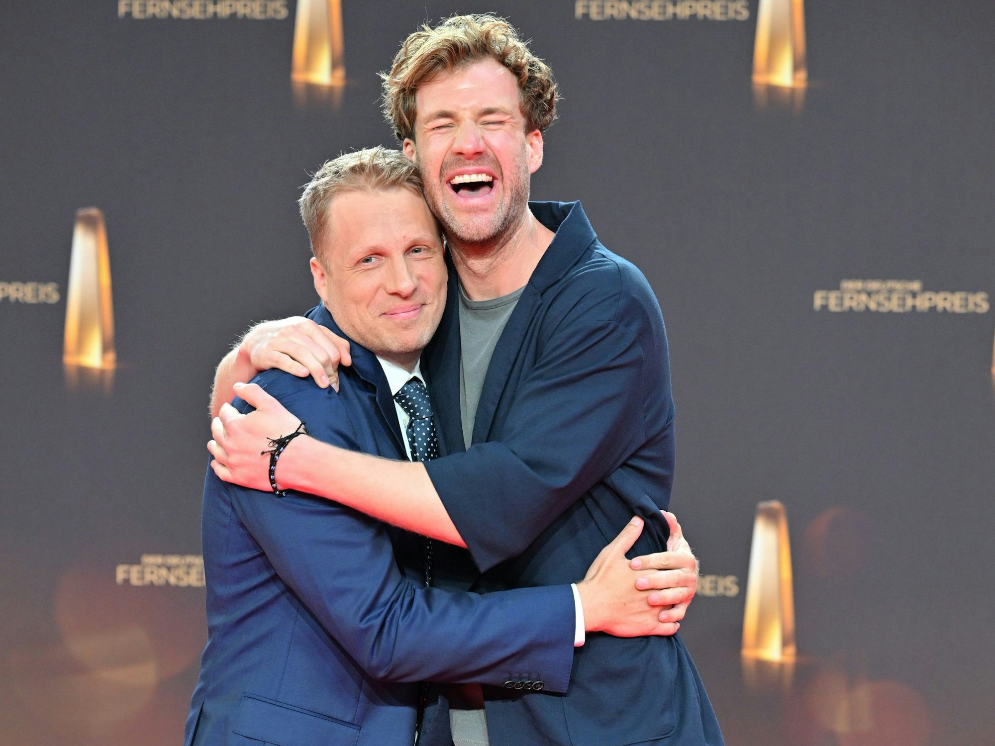 Oliver Pocher und Luke Mockridge kommen zur Verleihung des Deutschen Fernsehpreise 2023 nach Köln.
