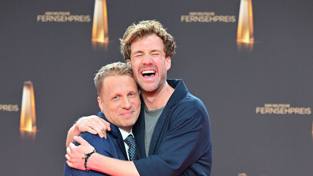 Oliver Pocher und Luke Mockridge kommen zur Verleihung des Deutschen Fernsehpreise 2023 nach Köln.