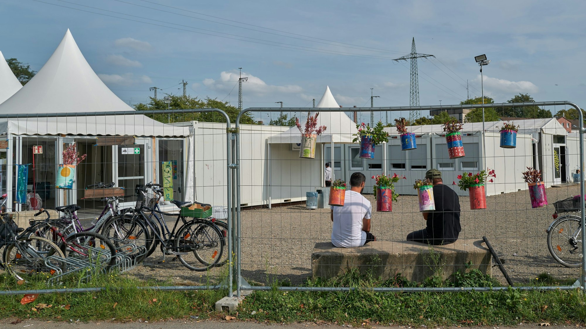 Am Südstadion in Köln: Eine provisorische Unterkunft für Geflüchtete.