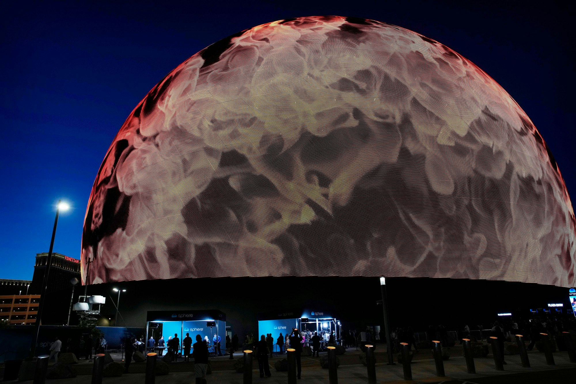 Der größte LED-Bildschirm der Welt auf der Außenhaut: MSG Sphere in Las Vegas.