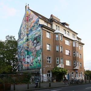 Zu sehen ist ein Haus in der Ludolf-Camphausen-Straße im Belgischen Viertel in Köln.